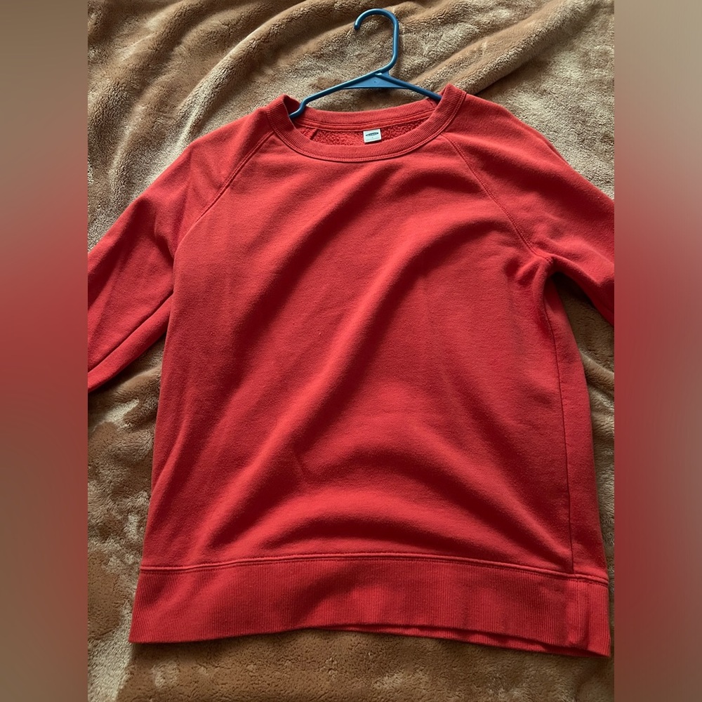 Long sleeve pink crew neck